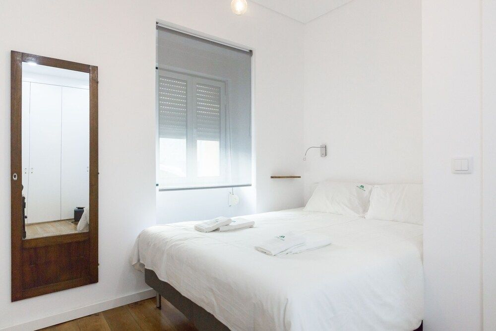 undefined Campo Ourique Style Lisbon Apartment 9