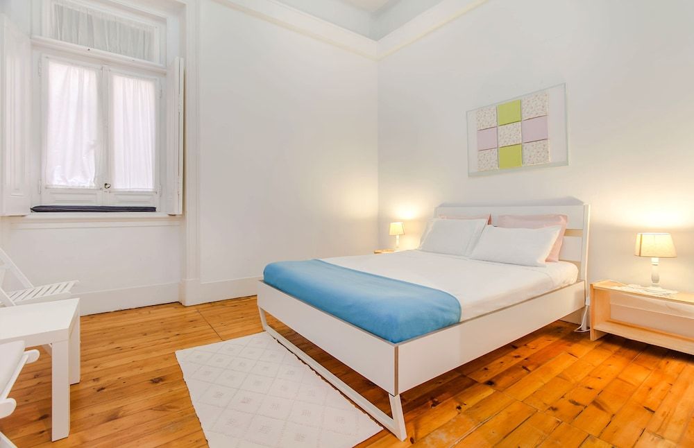 undefined Lisbon Boulevard 9