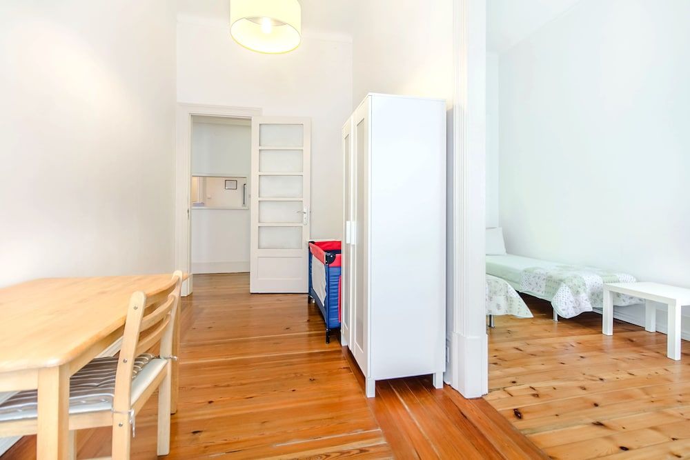 undefined Lisbon Boulevard 8