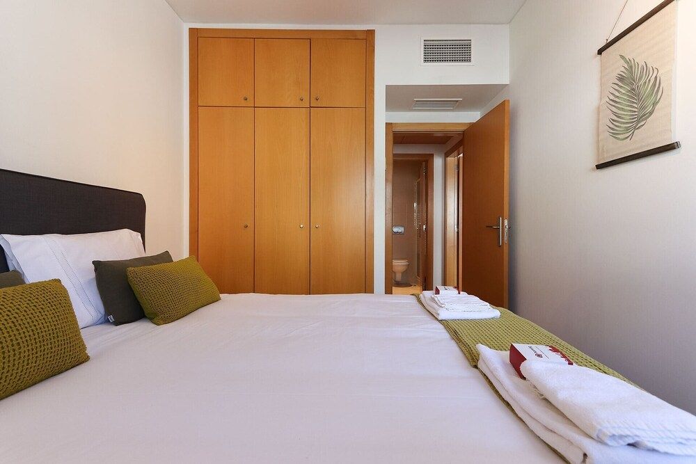 undefined Expo Prestige by Homing 9