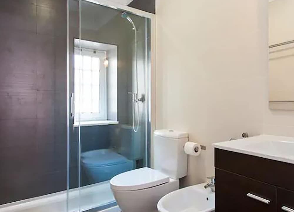 undefined Cool Tailor Made 2 Bedroom Apartment 10