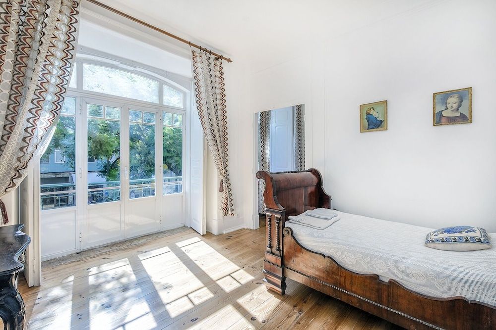 Donapart Family Apartment, 5 Bedrooms, City View 3