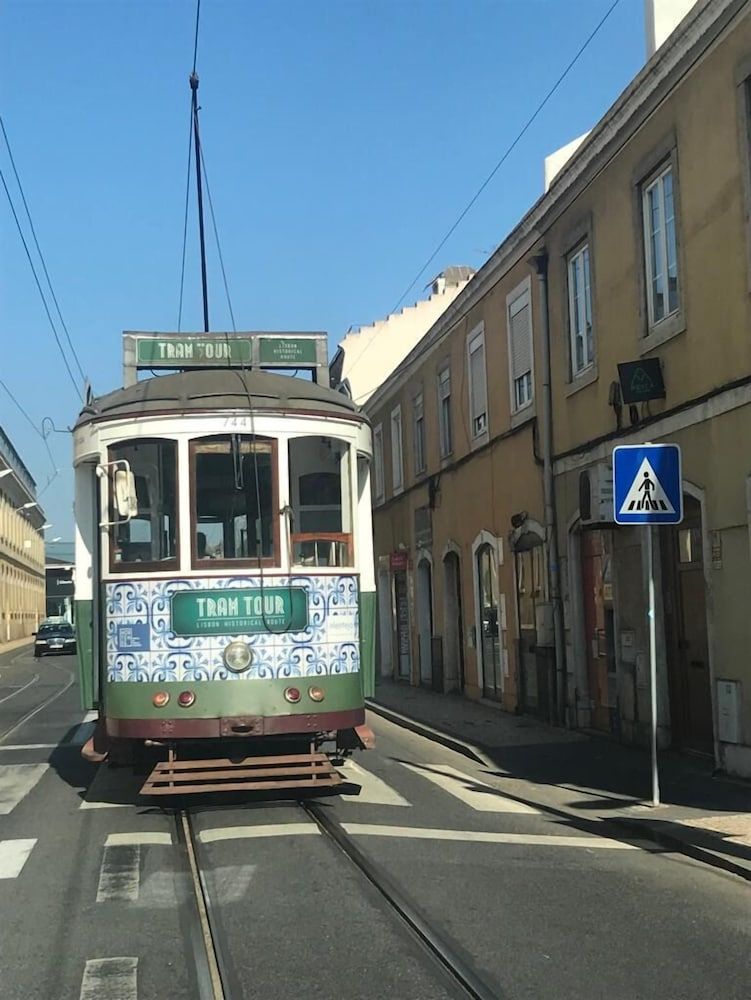 undefined Alcantara 65 Riverside 6