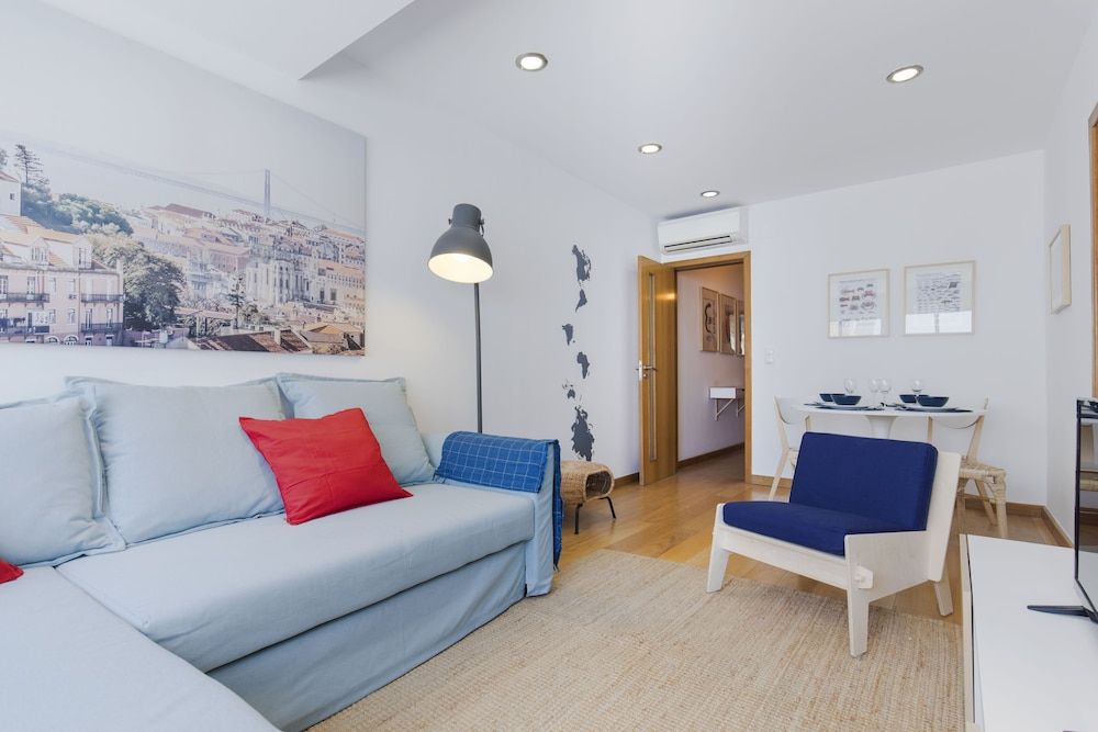 Cozy Apartment In Estefania Apartment, 1 Bedroom, City View 6