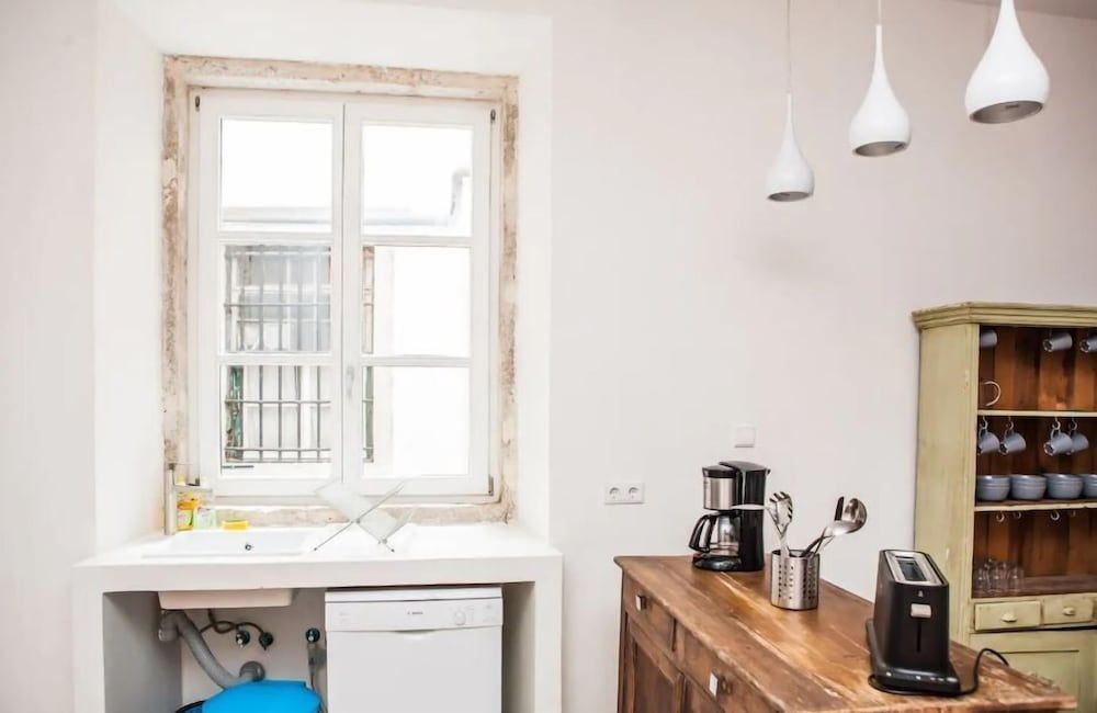 Alfama Chic 3 Apartment, 4 Bedrooms, City View 12