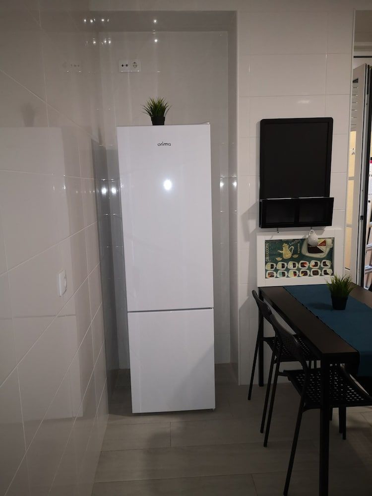 Hostel Paraíso da Penha Basic Double Room, Shared Bathroom (#3) 8