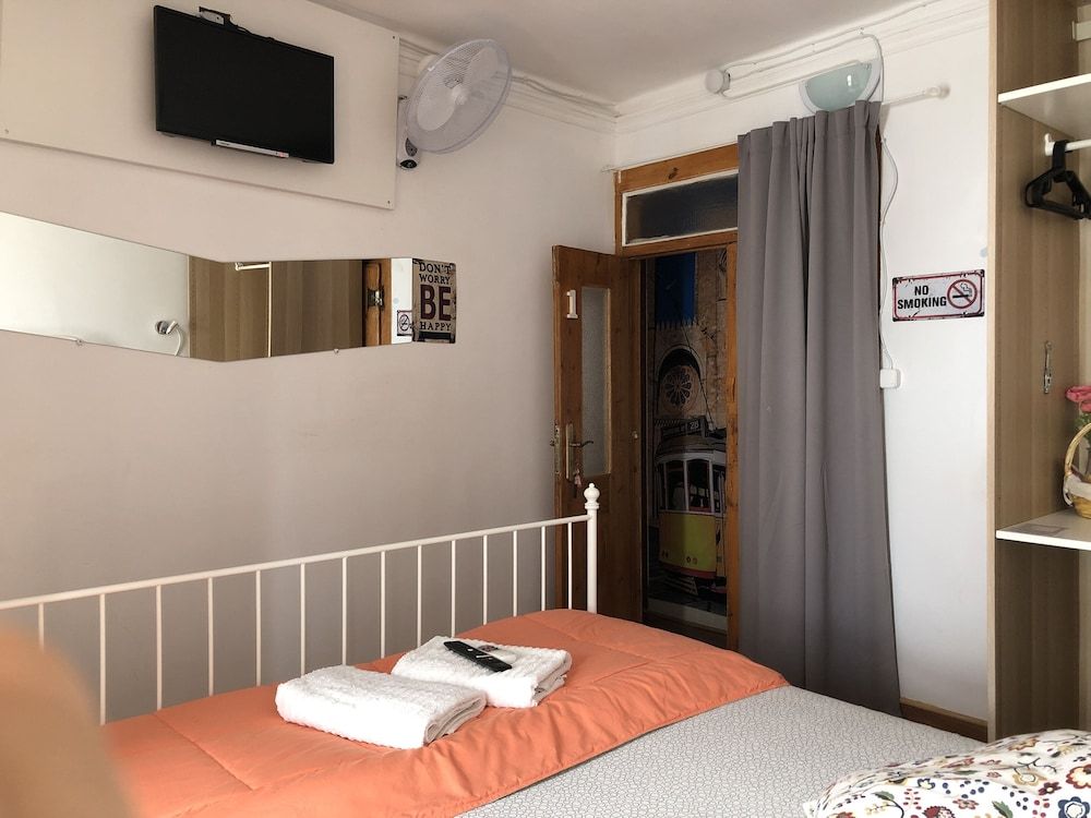 Hostel Charme da Graça Romantic Double Room, Shared Bathroom 7