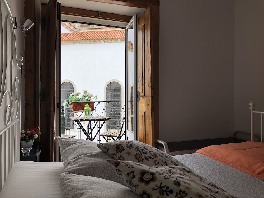 Hostel Charme da Graça Romantic Double Room, Shared Bathroom 17
