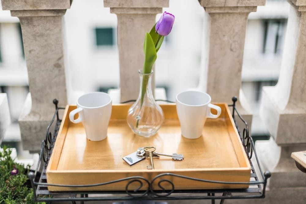 undefined 6 Clouds 6