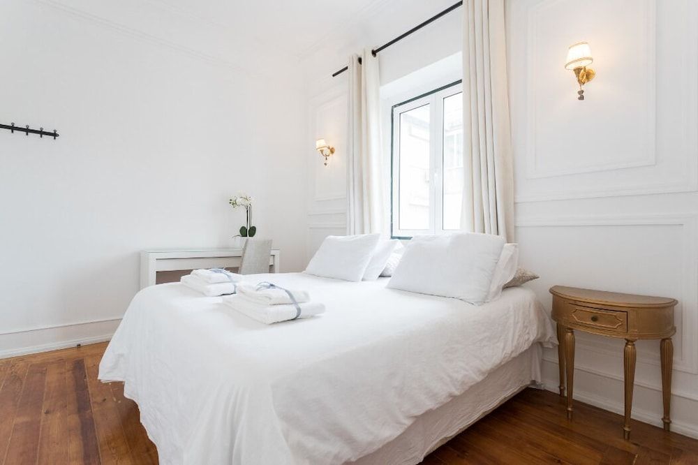 undefined 6 Clouds 4