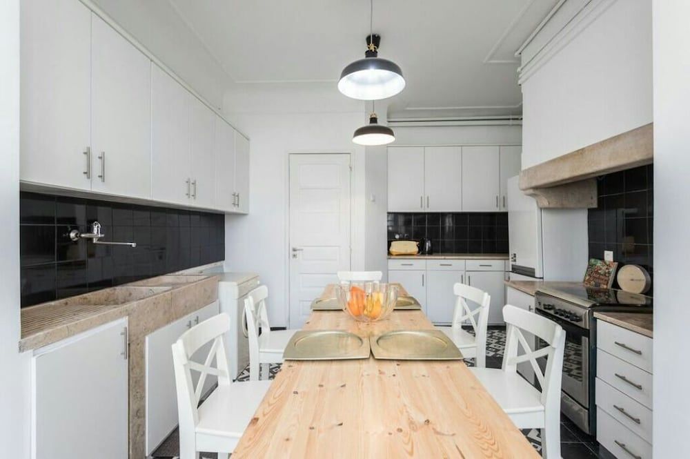 undefined 6 Clouds 7