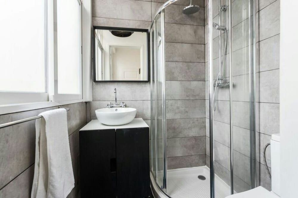 6 Clouds Double Room, Shared Bathroom 7