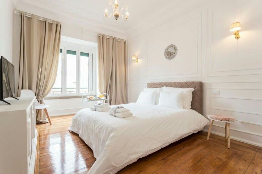 6 Clouds Double Room, Shared Bathroom 4