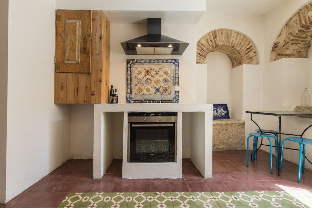 undefined Alfama Chic 4 9