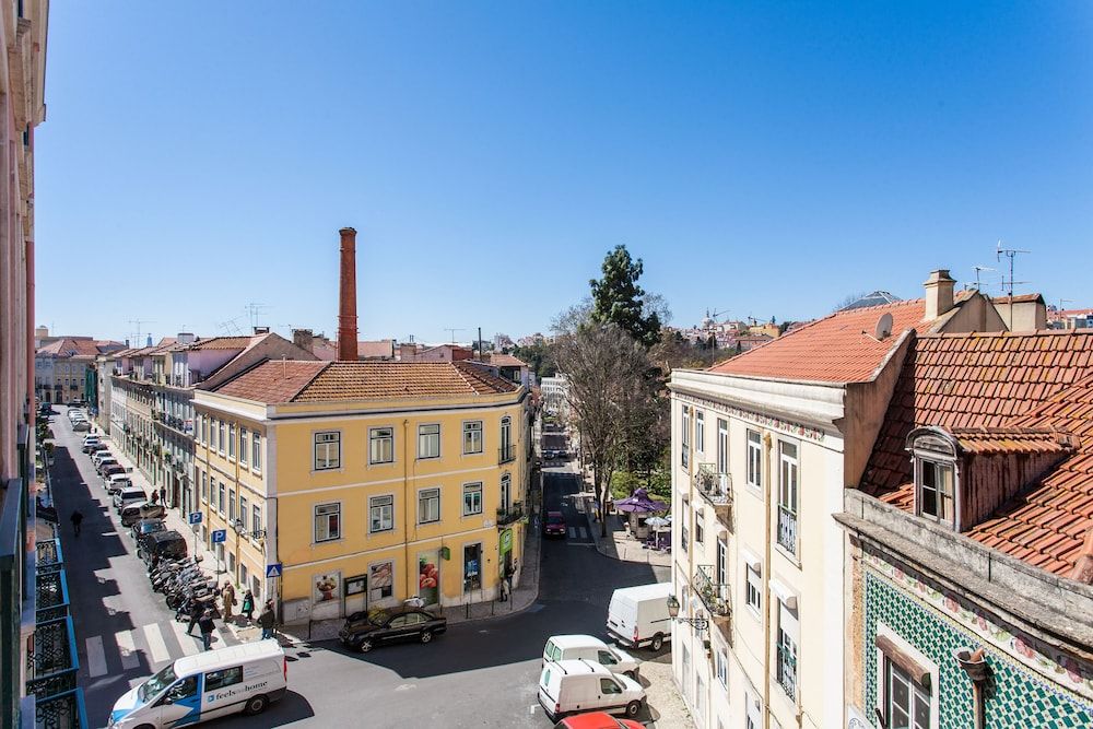 undefined ALTIDO Fantastic 3BR Apt w/ City Views & Workspace in Principe Real