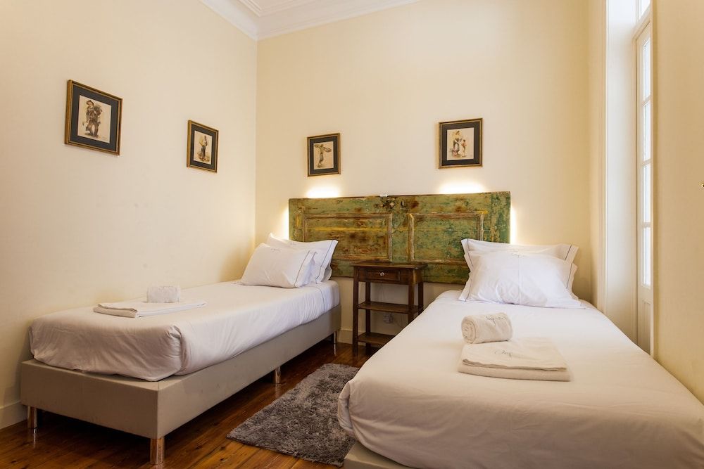 undefined ALTIDO Fantastic 3BR Apt w/ City Views & Workspace in Principe Real 7