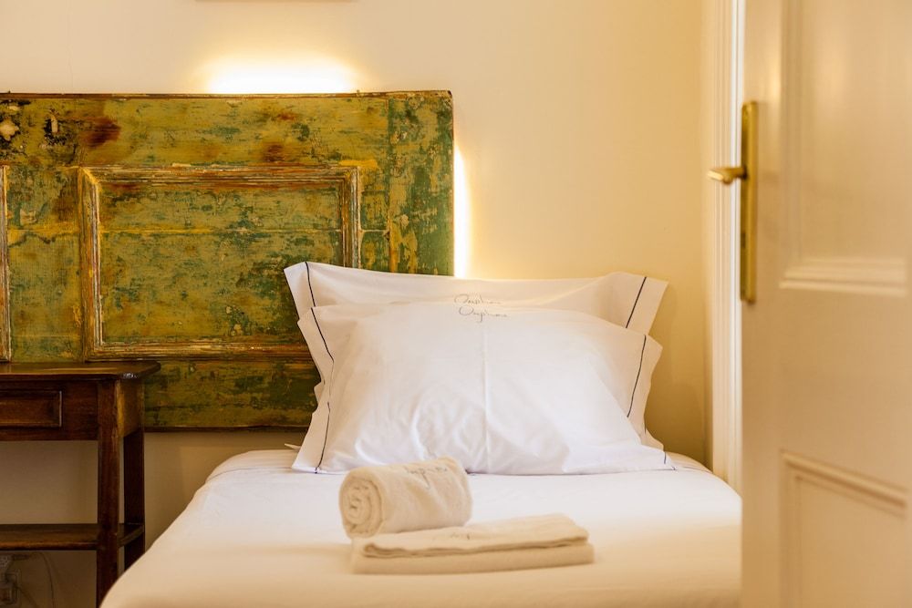 undefined ALTIDO Fantastic 3BR Apt w/ City Views & Workspace in Principe Real 10