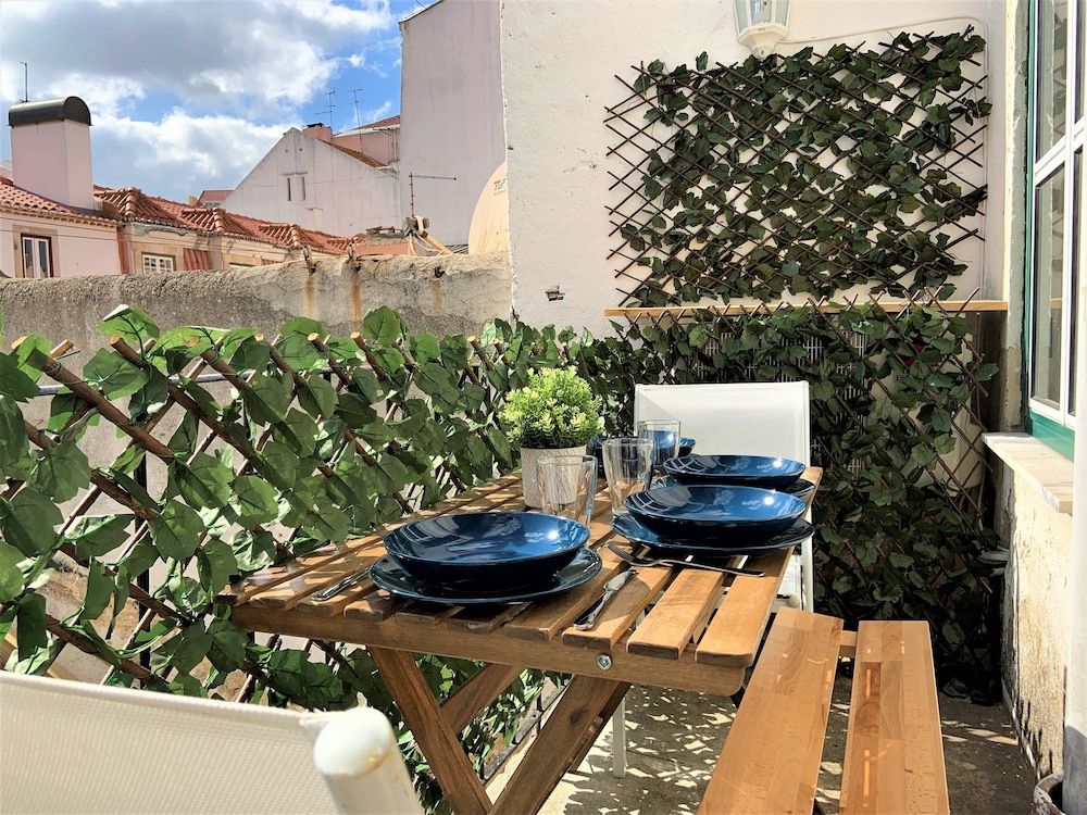 undefined Beautiful flat with balcony & Great location 5