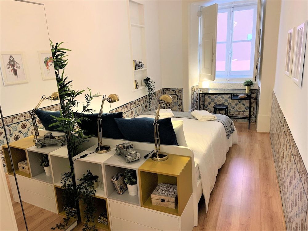 undefined Beautiful flat with balcony & Great location 8