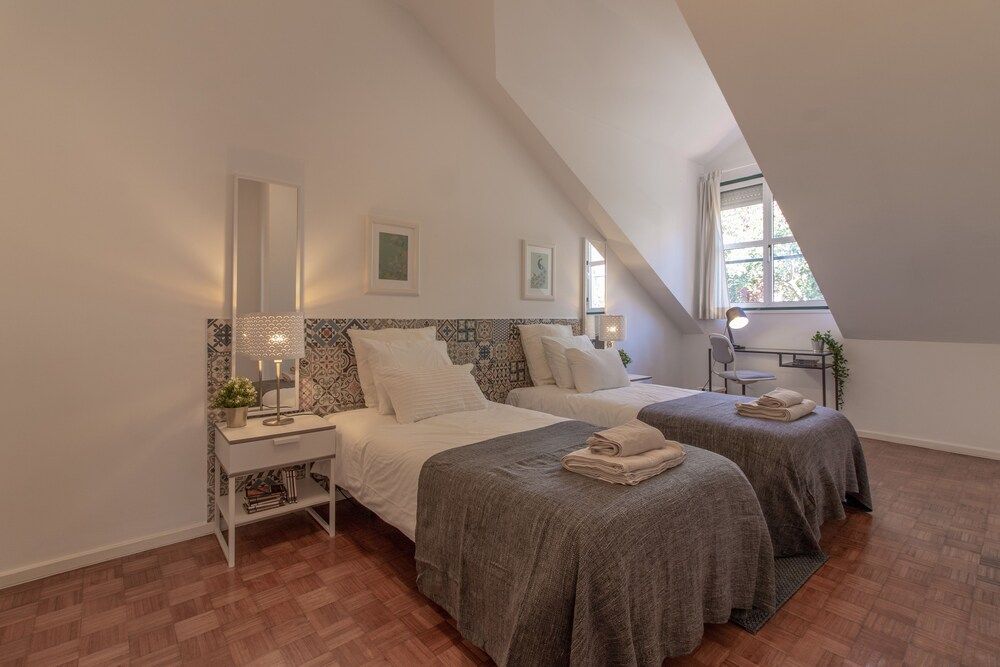 Beautiful flat with balcony & Great location Apartment, 3 Bedrooms (3rd floor) 4