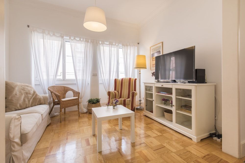 Garden House in Alvalade Apartment, 2 Bedrooms, Terrace 15