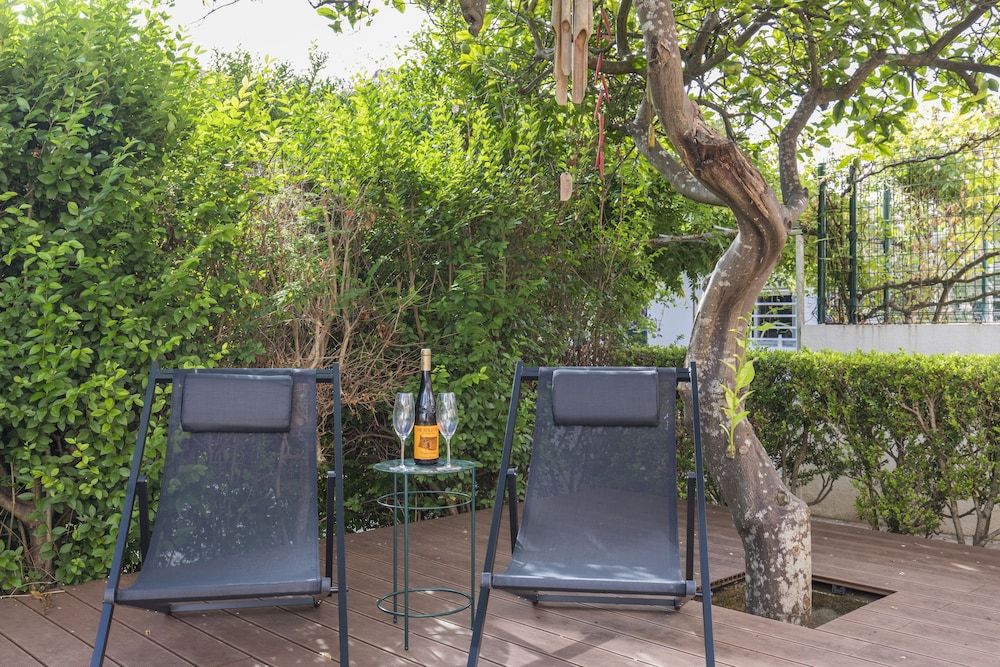 Garden House in Alvalade Apartment, 2 Bedrooms, Terrace 24