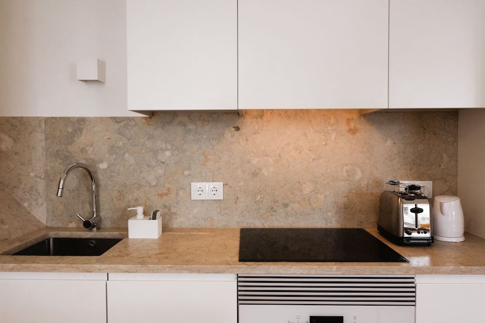 undefined JOIVY Elegant 2BR Apt nearby tram 28E stop - Portas Sol 9