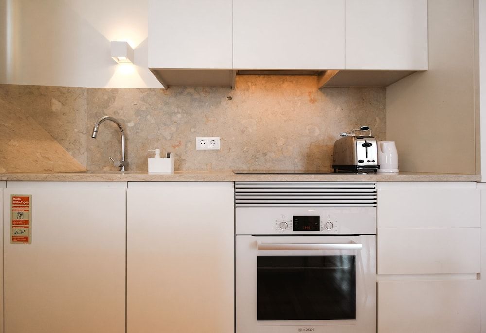 undefined JOIVY Elegant 2BR Apt nearby tram 28E stop - Portas Sol 10