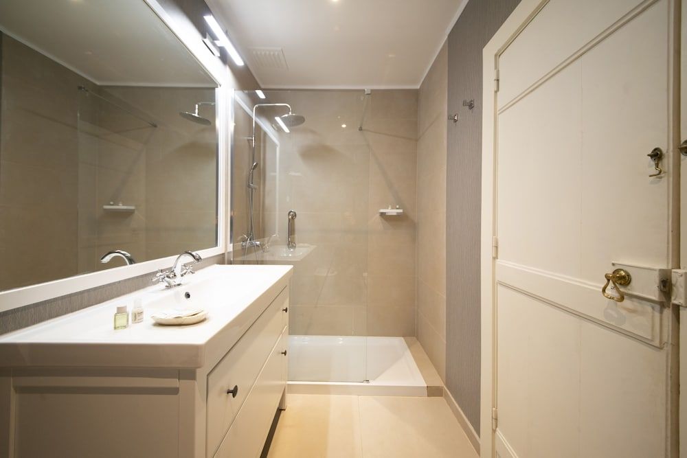 ALTIDO Exquisite 2BR home w/ balcony in Lapa Apartment (2 Bedrooms) 15
