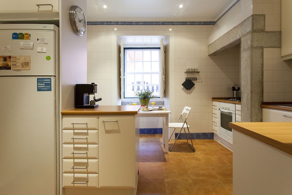 undefined ALTIDO Exquisite 2BR home w/ balcony in Lapa 8