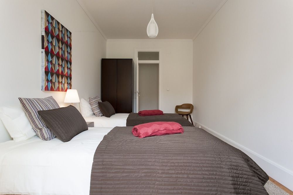 undefined ALTIDO Downtown Blue IV 6