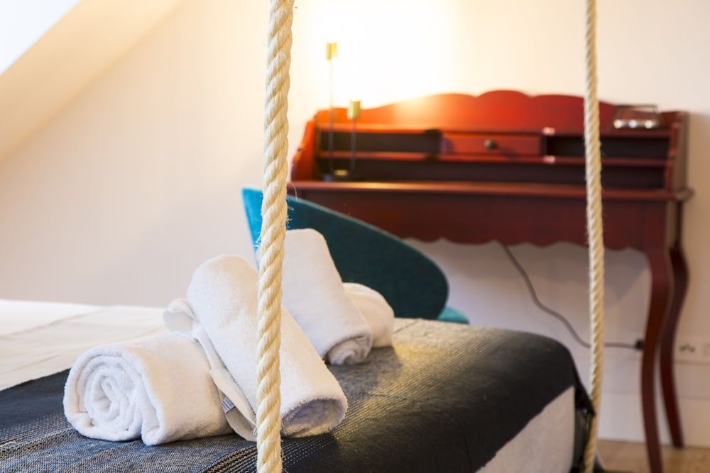 JOIVY Leisure Luxury Downtown Duplex Lisbon Apartment (2 Bedrooms) 5