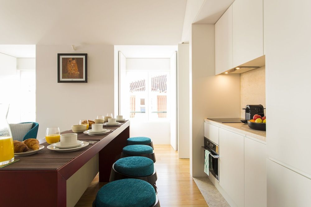 JOIVY Leisure Luxury Downtown Duplex Lisbon Apartment (2 Bedrooms) 18