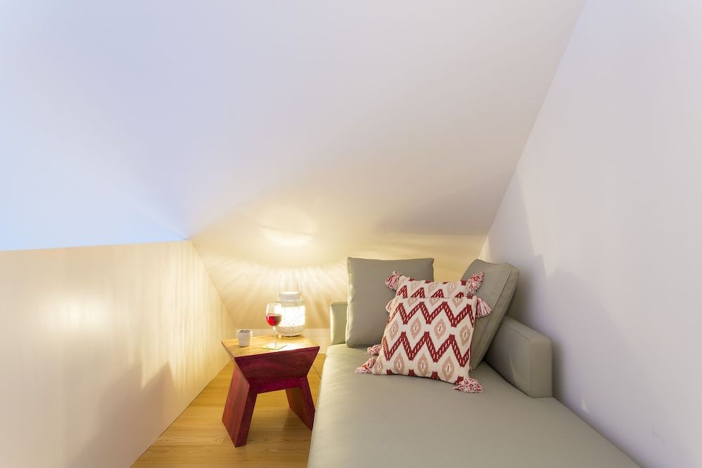 undefined JOIVY Leisure Luxury Downtown Duplex Lisbon 9