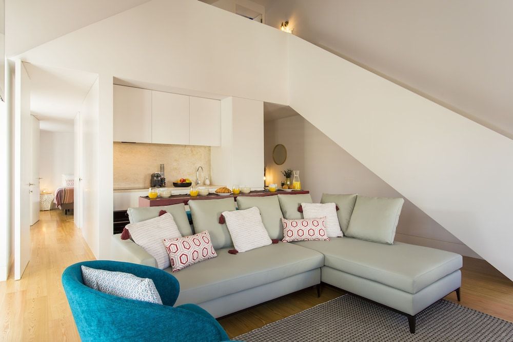 JOIVY Leisure Luxury Downtown Duplex Lisbon Apartment (2 Bedrooms) 22