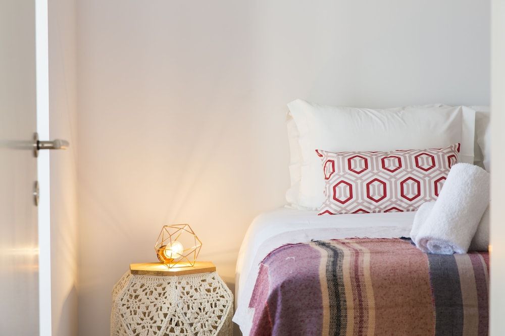 JOIVY Leisure Luxury Downtown Duplex Lisbon Apartment (2 Bedrooms) 9