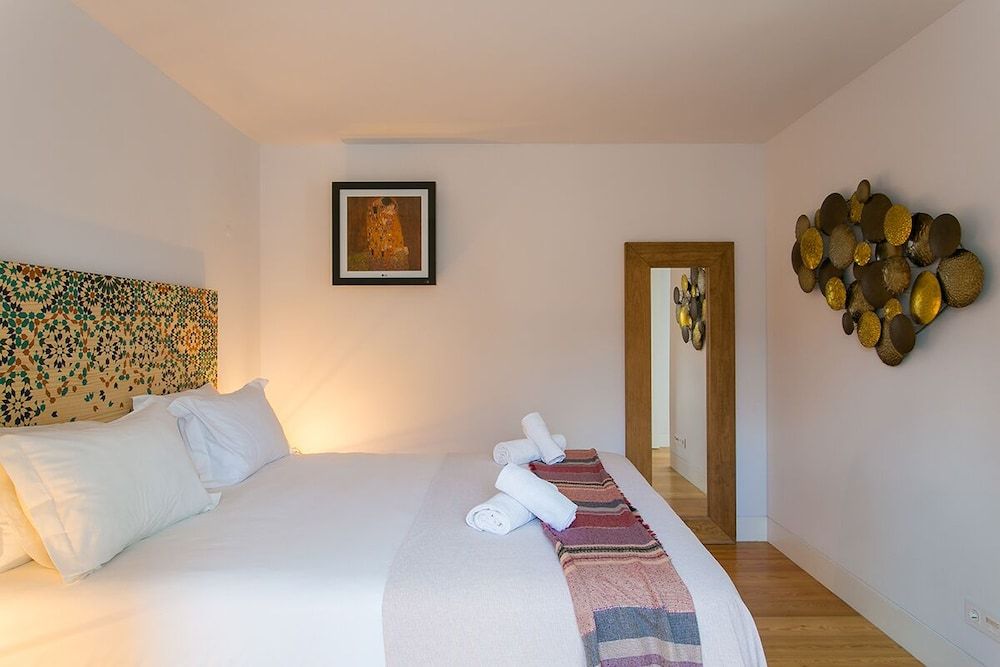 undefined JOIVY Leisure Luxury Downtown Duplex Lisbon 6