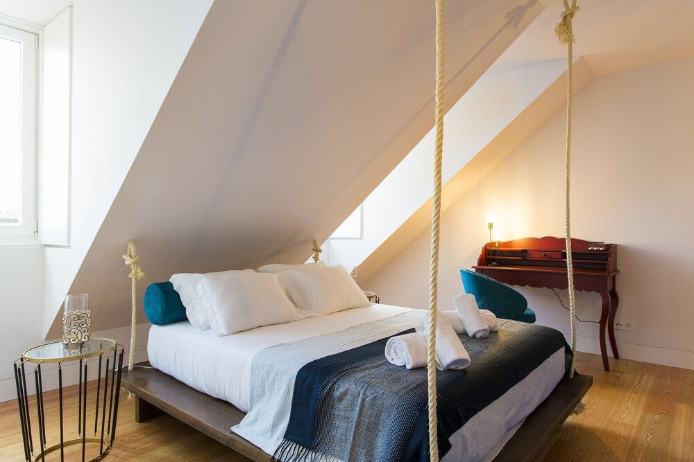 JOIVY Leisure Luxury Downtown Duplex Lisbon Apartment (2 Bedrooms) 11