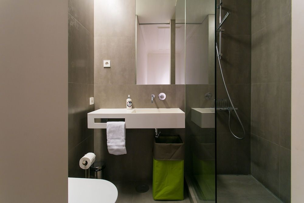 JOIVY Elegant 2BR Apt w/workspace nearby Baixa-Chiado subway Apartment, 2 Bedrooms 18