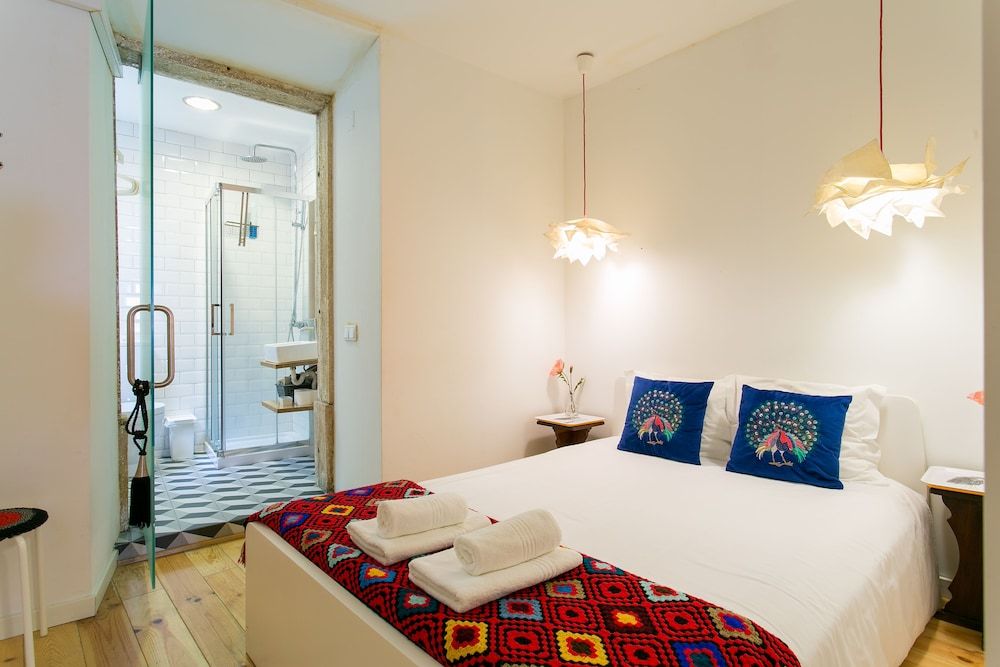 undefined JOIVY Chic 1-bed Apt moments to Luis de Camões Sq 3