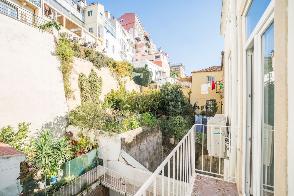 undefined JOIVY Gorgeous 3BR home w/balcony nearby Time Out Market 2