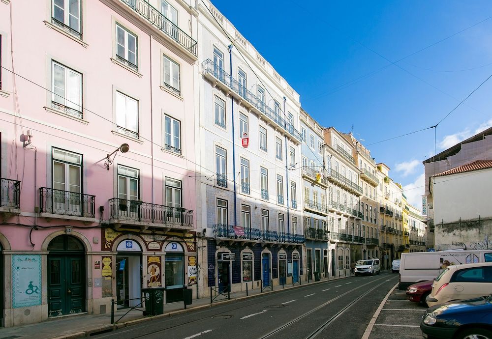 undefined JOIVY Gorgeous 3BR home w/balcony nearby Time Out Market 4