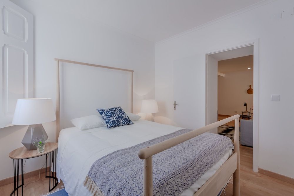 undefined Bright & Spacious W/ Orange Tree Patio Apartment by TimeCooler 7