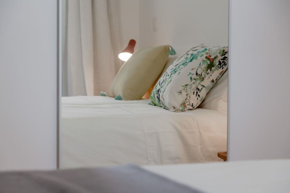 undefined Bright & Spacious W/ Orange Tree Patio Apartment by TimeCooler 8