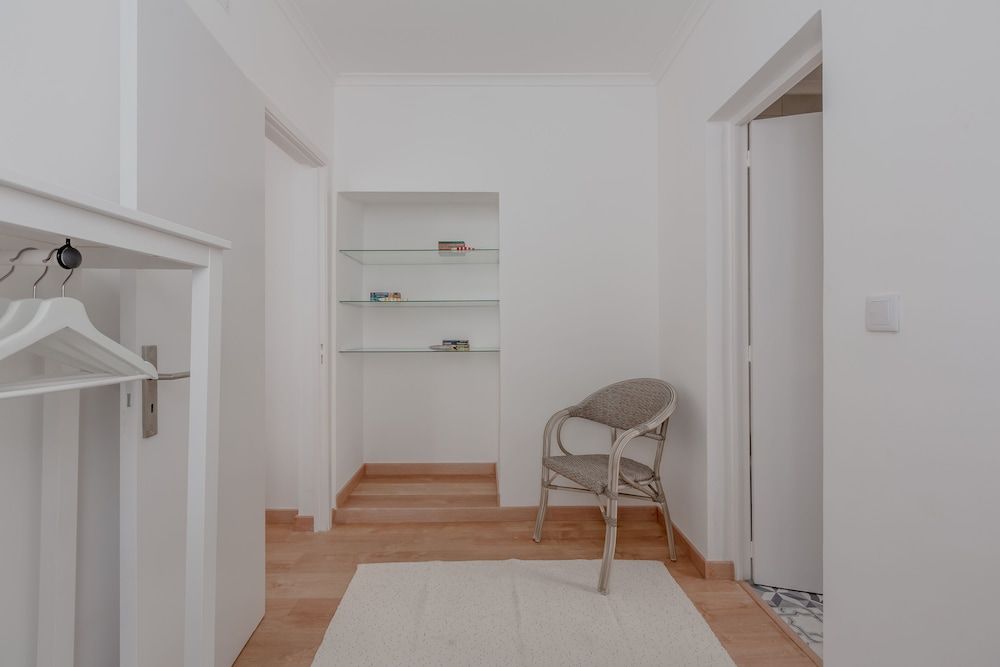 Bright & Spacious W/ Orange Tree Patio Apartment by TimeCooler Apartment, 3 Bedrooms 28