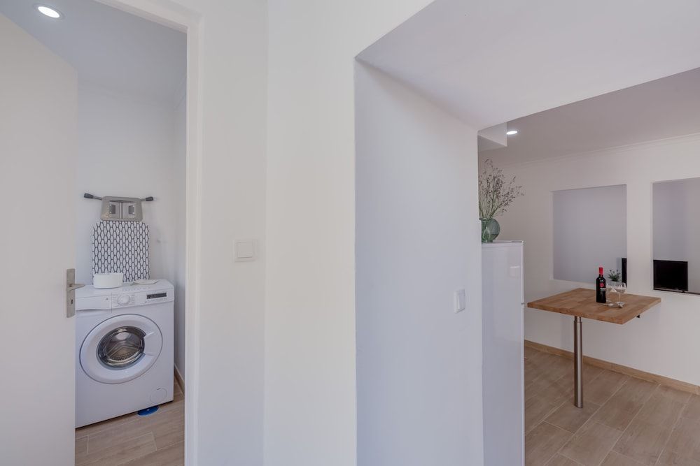 Bright & Spacious W/ Orange Tree Patio Apartment by TimeCooler Apartment, 3 Bedrooms 32