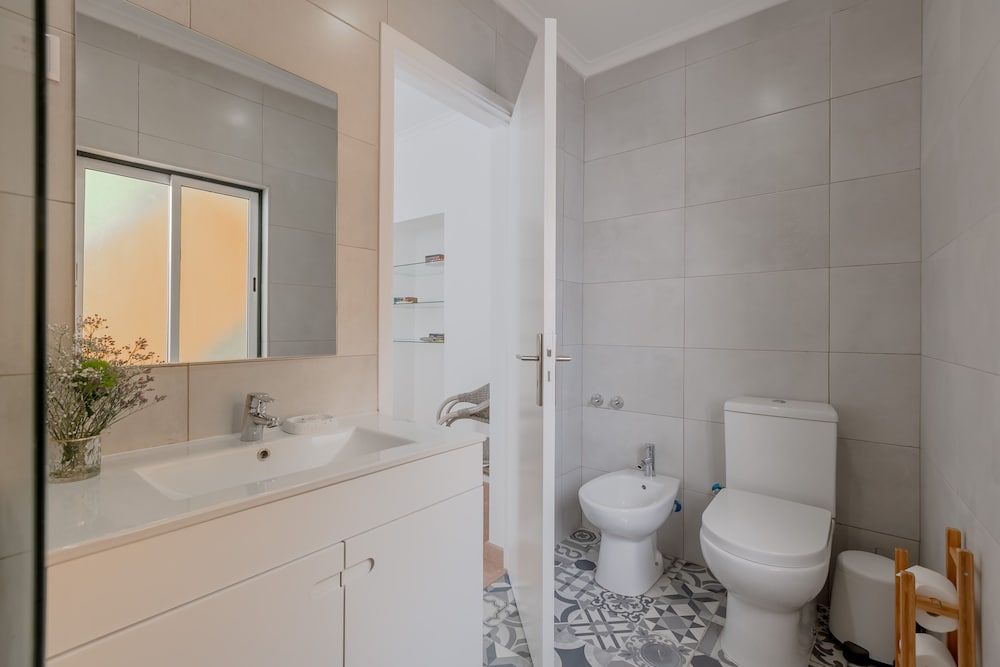 Bright & Spacious W/ Orange Tree Patio Apartment by TimeCooler Apartment, 3 Bedrooms 20