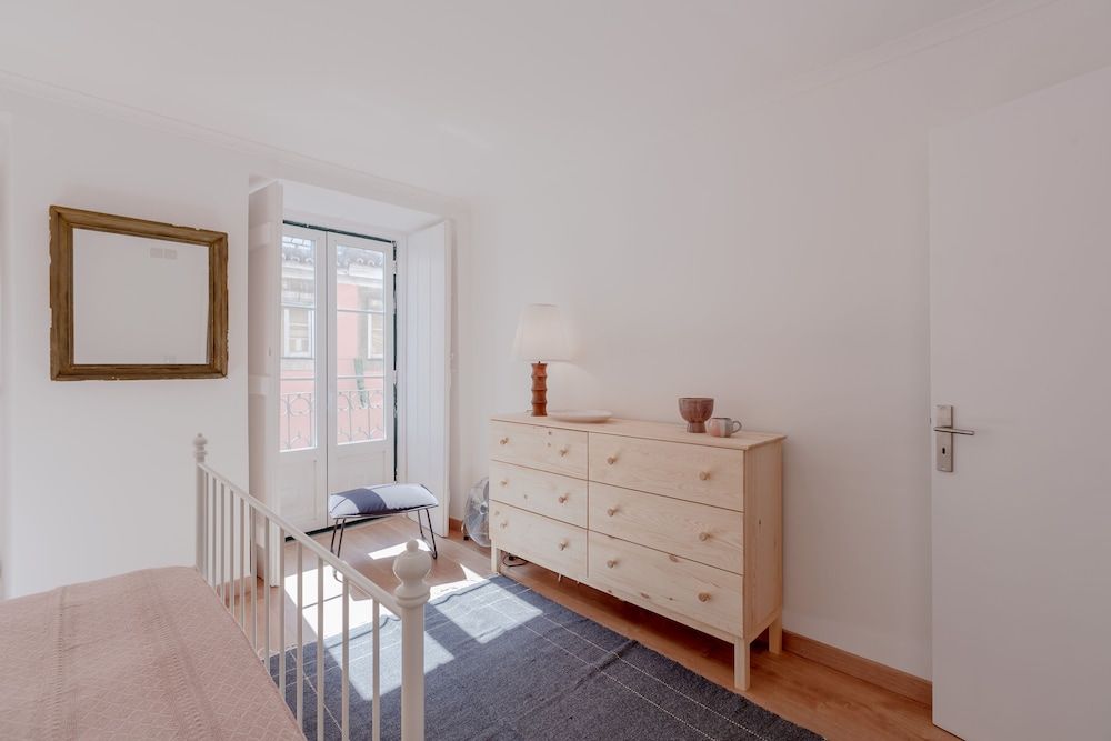 Bright & Spacious W/ Orange Tree Patio Apartment by TimeCooler Apartment, 3 Bedrooms 26