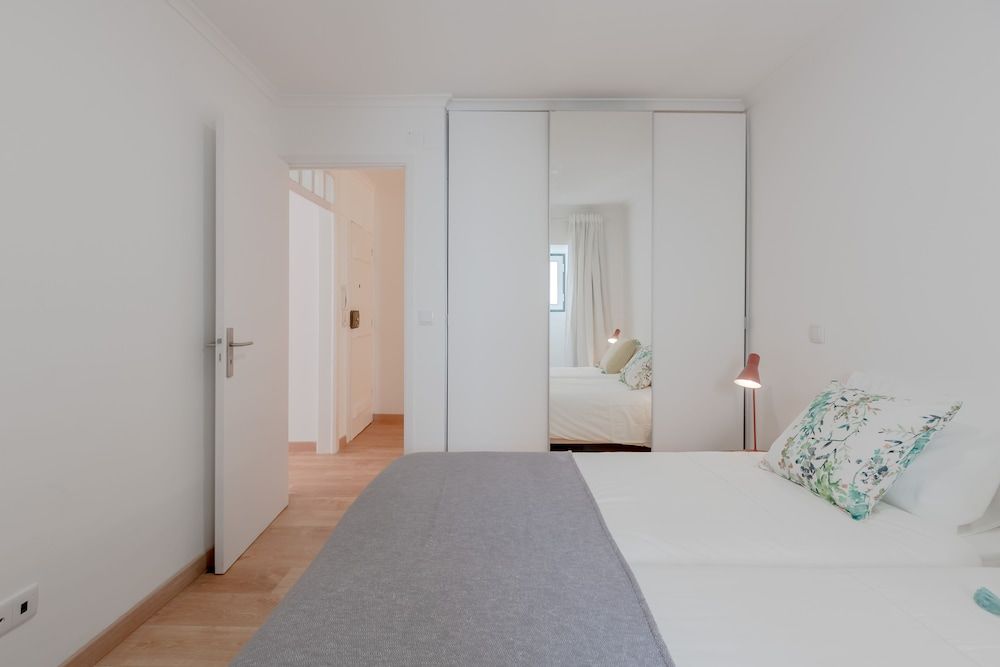 Bright & Spacious W/ Orange Tree Patio Apartment by TimeCooler Apartment, 3 Bedrooms 29