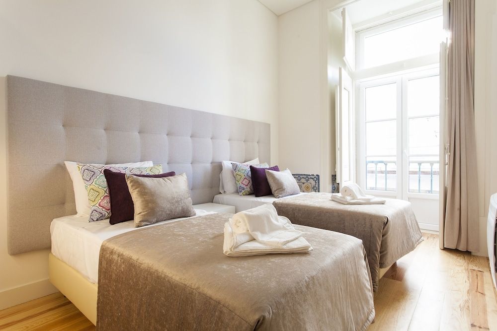 JOIVY Design heaven in Baixa - 2BR Apt w/workspace Apartment (2 Bedrooms) 2